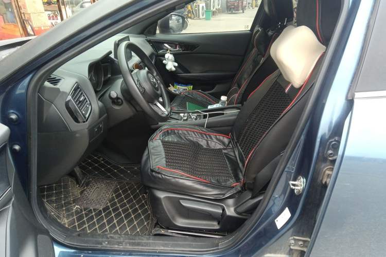 Used Mazda CX-4 2020 2.0L Automatic Two-Wheel Drive Blue Sky Dynamic Edition Left Front Seat