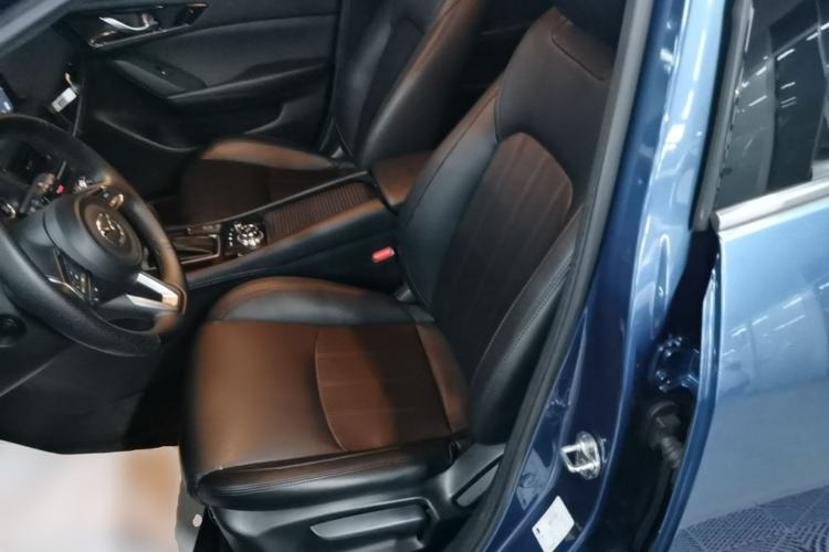 Used Mazda CX-4 2020 2.0L Automatic Two-Wheel Drive Blue Sky Dynamic Edition Left Front Seat