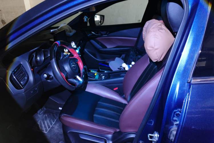 Used Mazda CX-4 2020 2.0L Automatic Two-Wheel Drive Blue Sky Dynamic Edition Left Front Seat