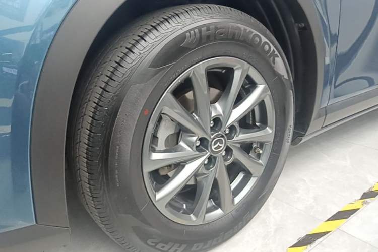 Used Mazda CX-4 2020 2.0L Automatic Two-Wheel Drive Blue Sky Exploration Edition Left Front Wheel Hub