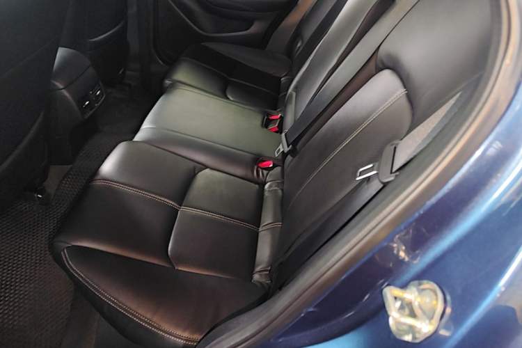 Used Mazda CX-4 2020 2.0L Automatic Two-Wheel Drive Blue Sky Youth Edition Left Rear Seat