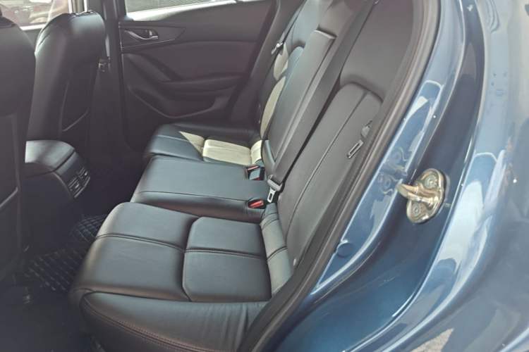 Used Mazda CX-4 2020 2.0L Automatic Two-Wheel Drive Blue Sky Luxury Edition Left Rear Seat