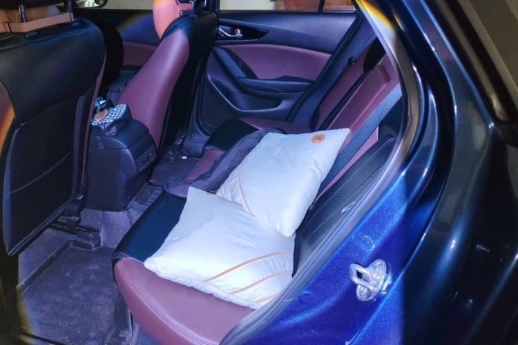 Used Mazda CX-4 2020 2.0L Automatic Two-Wheel Drive Blue Sky Dynamic Edition Left Rear Seat