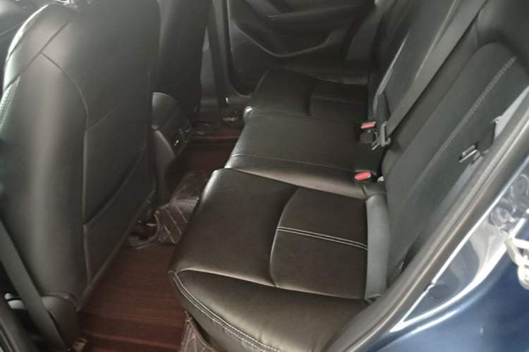 Used Mazda CX-4 2020 2.0L Automatic Two-Wheel Drive Blue Sky Exploration Edition Left Rear Seat