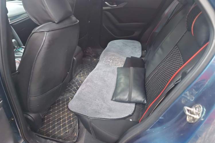 Used Mazda CX-4 2020 2.0L Automatic Two-Wheel Drive Blue Sky Dynamic Edition Left Rear Seat