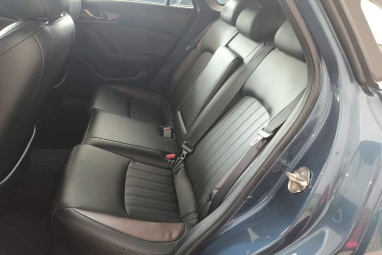 Used Mazda CX-4 2020 2.0L Automatic Two-Wheel Drive Blue Sky Dynamic Edition Left Rear Seat