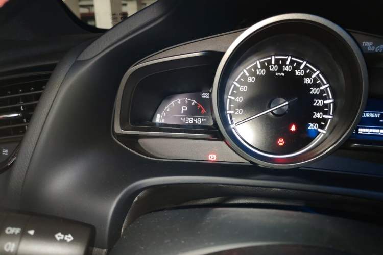 Used Mazda CX-4 2020 2.0L Automatic Two-Wheel Drive Blue Sky Dynamic Edition Odometer Close Up