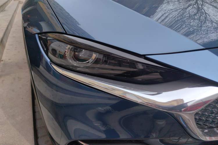 Used Mazda CX-4 2020 2.0L Automatic Two-Wheel Drive Blue Sky Exploration Edition Right Front Headlight