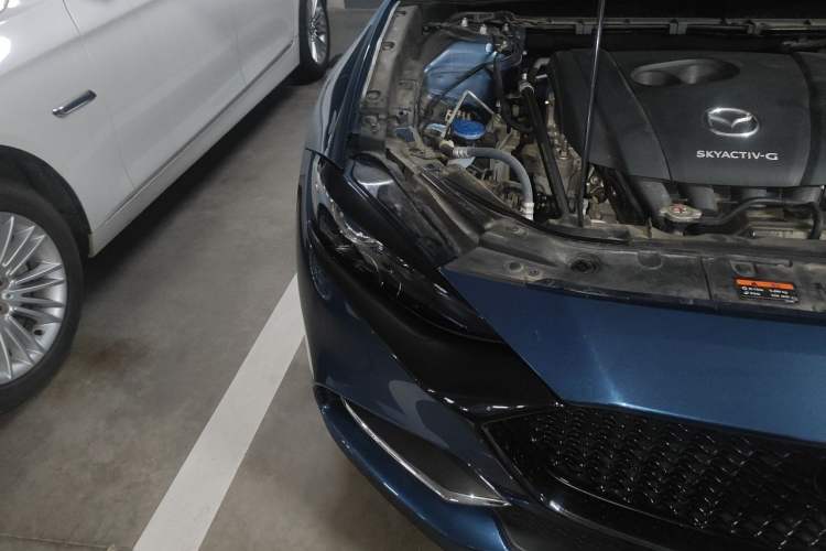 Used Mazda CX-4 2020 2.0L Automatic Two-Wheel Drive Blue Sky Exploration Edition Right Front Headlight