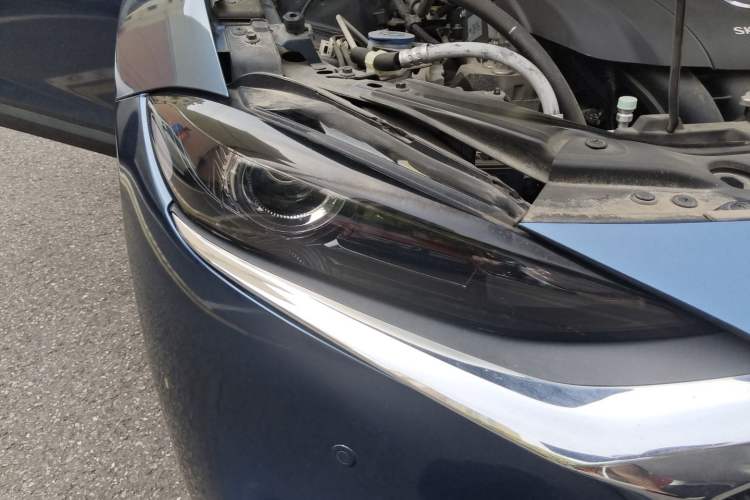 Used Mazda CX-4 2020 2.0L Automatic Two-Wheel Drive Blue Sky Luxury Edition Right Front Headlight