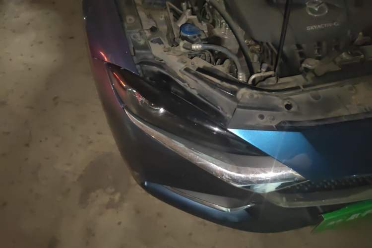Used Mazda CX-4 2020 2.0L Automatic Two-Wheel Drive Blue Sky Dynamic Edition Right Front Headlight