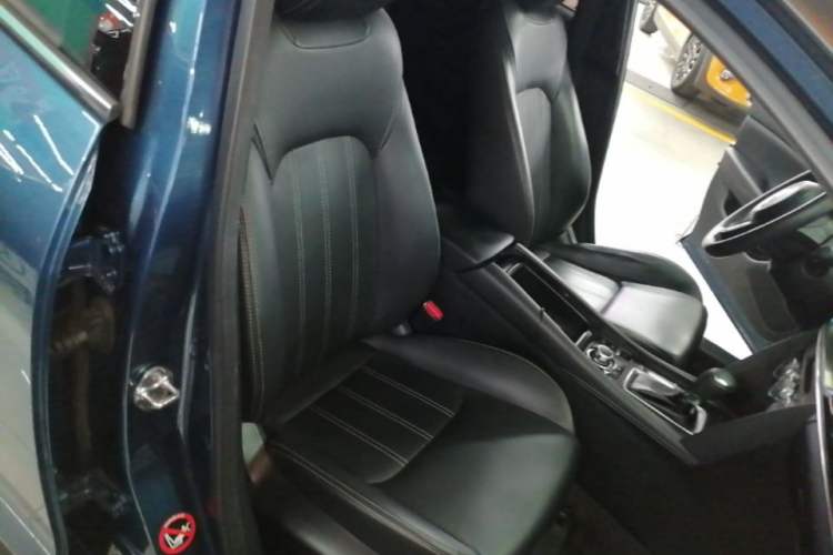 Used Mazda CX-4 2020 2.0L Automatic Two-Wheel Drive Blue Sky Dynamic Edition Right Front Seat