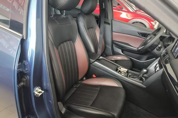 Used Mazda CX-4 2020 2.0L Automatic Two-Wheel Drive Blue Sky Dynamic Edition Right Front Seat