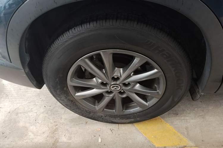 Used Mazda CX-4 2020 2.0L Automatic Two-Wheel Drive Blue Sky Exploration Edition Right Rear Wheel Hub