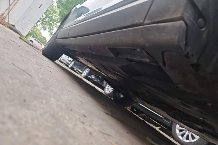Used Mazda CX-4 2020 2.0L Automatic Two-Wheel Drive Blue Sky Dynamic Edition Right Side Sill