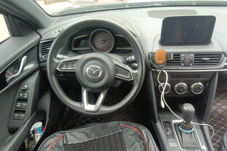 Used Mazda CX-4 2020 2.0L Automatic Two-Wheel Drive Blue Sky Dynamic Edition Steering Wheel