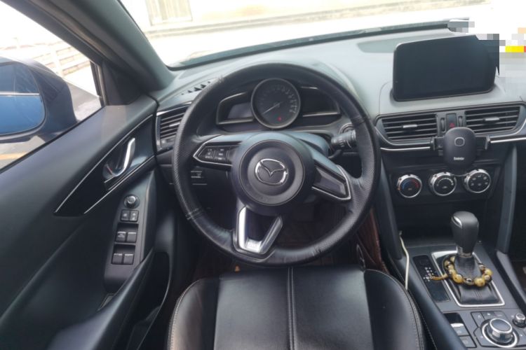 Used Mazda CX-4 2020 2.0L Automatic Two-Wheel Drive Blue Sky Dynamic Edition Steering Wheel