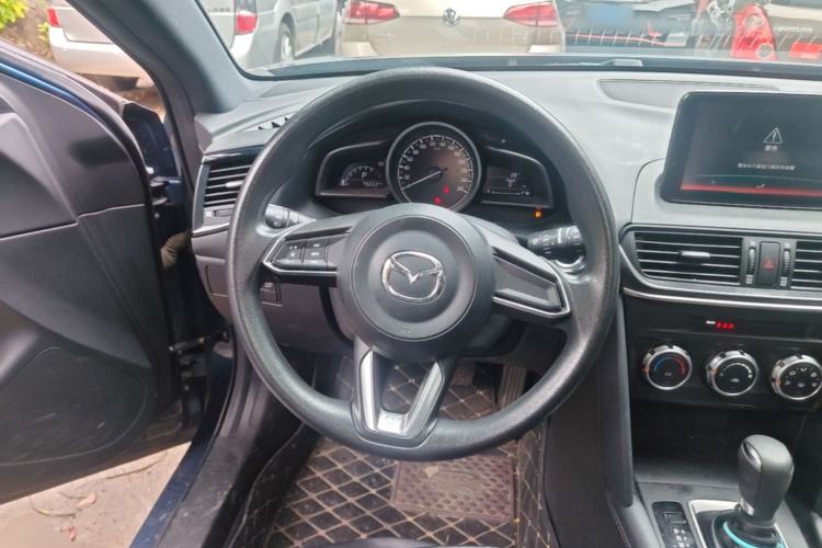 Used Mazda CX-4 2020 2.0L Automatic Two-Wheel Drive Blue Sky Dynamic Edition Steering Wheel