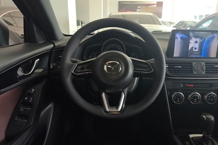 Used Mazda CX-4 2020 2.0L Automatic Two-Wheel Drive Blue Sky Dynamic Edition Steering Wheel