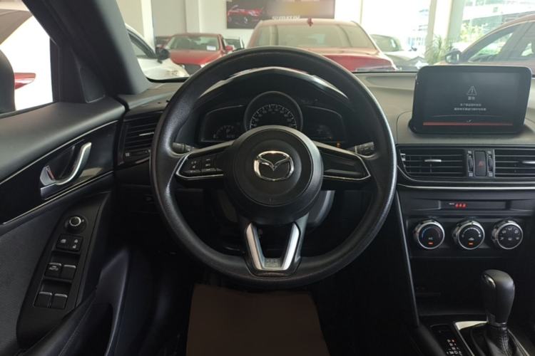 Used Mazda CX-4 2020 2.0L Automatic Two-Wheel Drive Blue Sky Dynamic Edition Steering Wheel