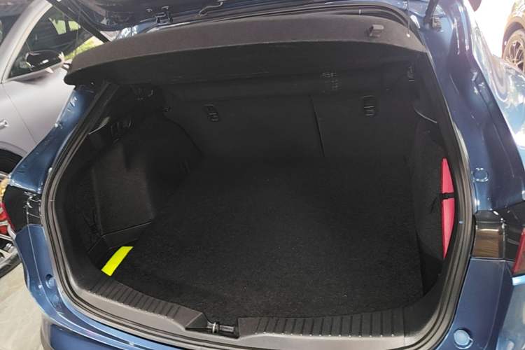 Used Mazda CX-4 2020 2.0L Automatic Two-Wheel Drive Blue Sky Youth Edition Trunk