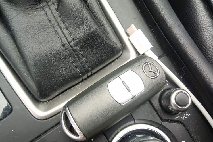 Used Mazda CX-4 2020 2.0L Automatic Two-Wheel Drive Blue Sky Dynamic Edition Vehicle Key