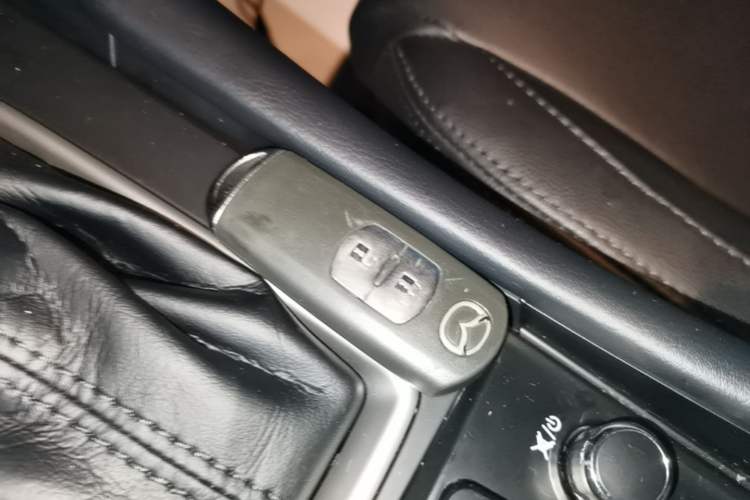 Used Mazda CX-4 2020 2.0L Automatic Two-Wheel Drive Blue Sky Dynamic Edition Vehicle Key
