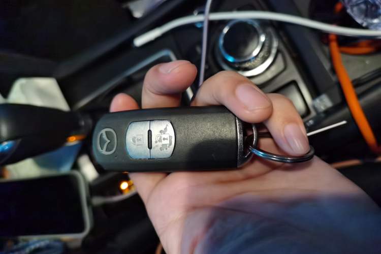 Used Mazda CX-4 2020 2.0L Automatic Two-Wheel Drive Blue Sky Dynamic Edition Vehicle Key