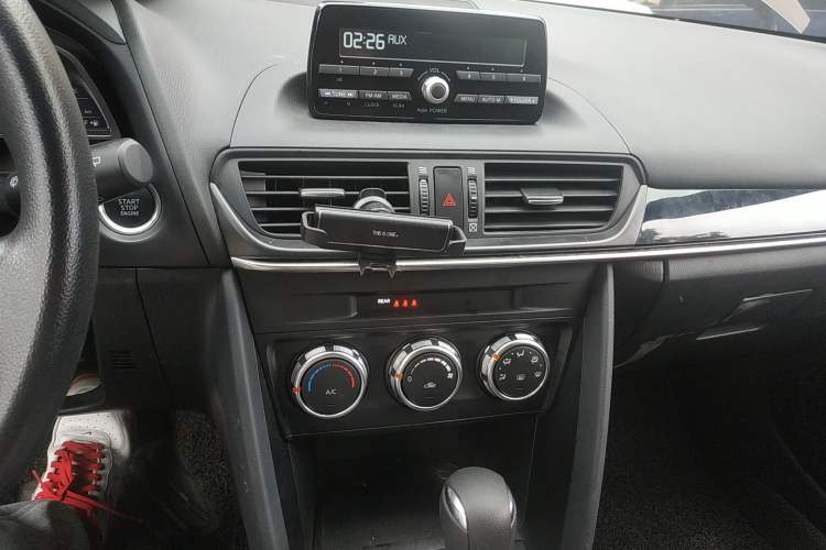 Used Mazda CX-4 2020 2.0L Automatic Two-Wheel Drive Blue Sky Dynamic Edition Audio And AC Panel