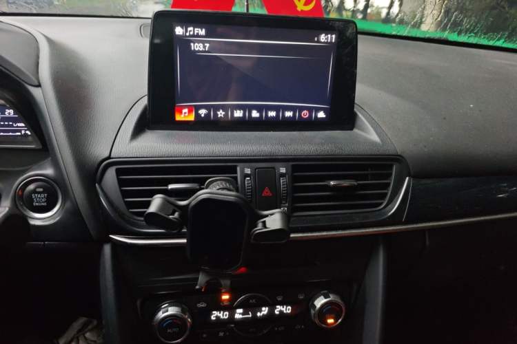 Used Mazda CX-4 2020 2.0L Automatic Two-Wheel Drive Blue Sky Dynamic Edition Audio And AC Panel