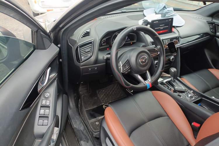 Used Mazda CX-4 2020 2.0L Automatic Two-Wheel Drive Blue Sky Exploration Edition Driver Seat