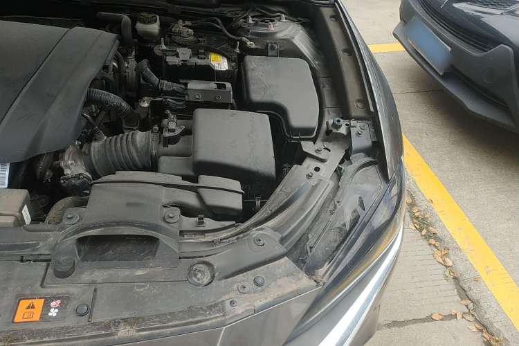 Used Mazda CX-4 2020 2.0L Automatic Two-Wheel Drive Blue Sky Dynamic Edition Engine Bay Left