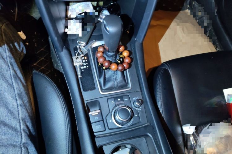 Used Mazda CX-4 2020 2.0L Automatic Two-Wheel Drive Blue Sky Dynamic Edition Gear Lever
