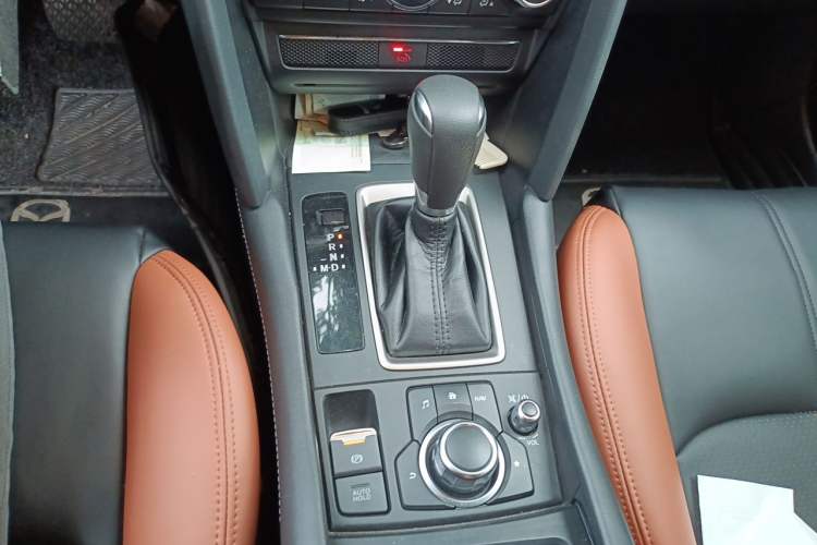 Used Mazda CX-4 2020 2.0L Automatic Two-Wheel Drive Blue Sky Exploration Edition Gear Lever