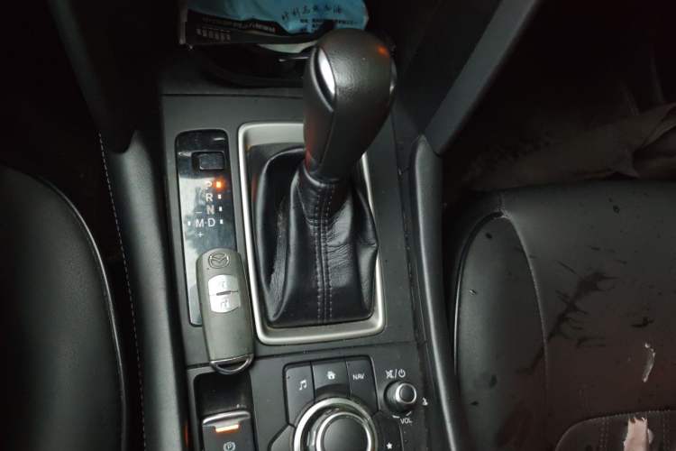 Used Mazda CX-4 2020 2.0L Automatic Two-Wheel Drive Blue Sky Dynamic Edition Gear Lever