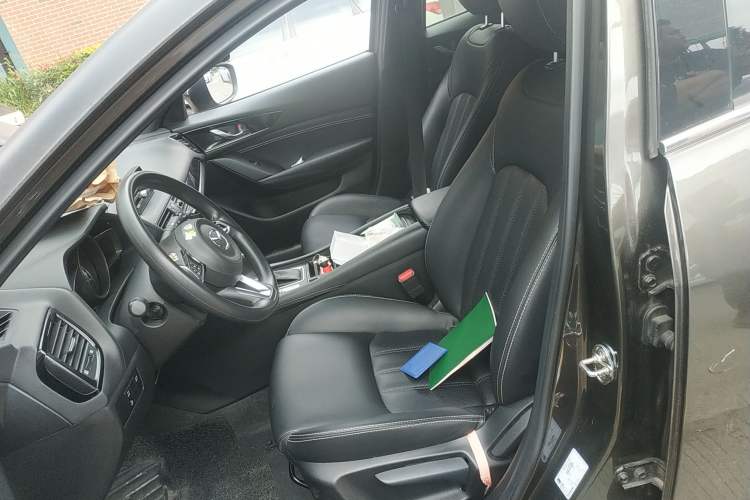 Used Mazda CX-4 2020 2.0L Automatic Two-Wheel Drive Blue Sky Dynamic Edition Left Front Seat
