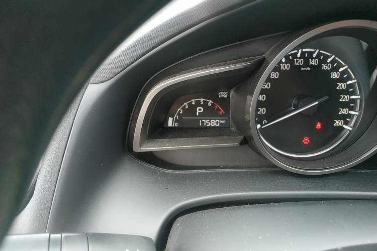 Used Mazda CX-4 2020 2.0L Automatic Two-Wheel Drive Blue Sky Dynamic Edition Odometer Close Up