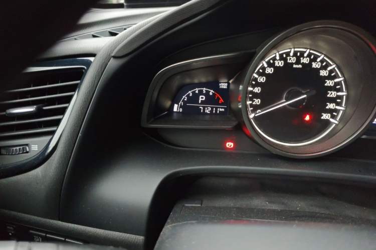 Used Mazda CX-4 2020 2.0L Automatic Two-Wheel Drive Blue Sky Dynamic Edition Odometer Close Up