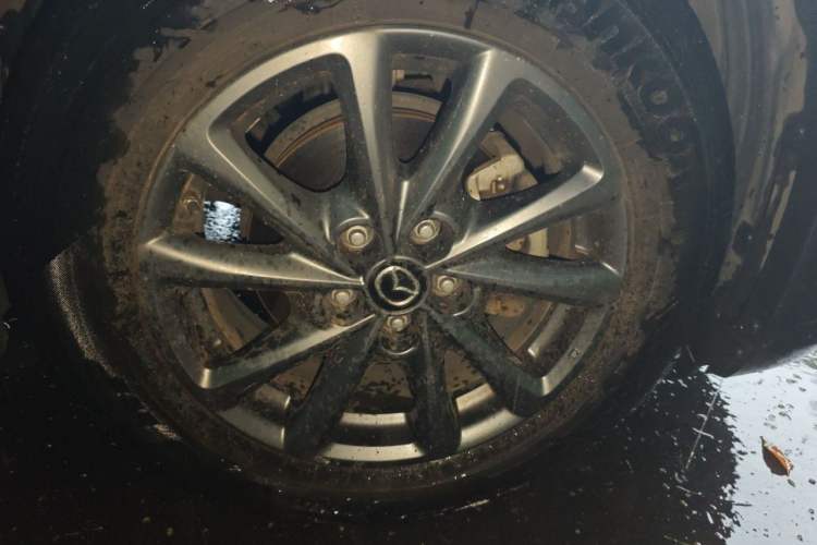 Used Mazda CX-4 2020 2.0L Automatic Two-Wheel Drive Blue Sky Dynamic Edition Right Front Wheel Hub