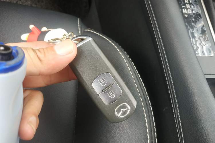 Used Mazda CX-4 2020 2.0L Automatic Two-Wheel Drive Blue Sky Dynamic Edition Vehicle Key