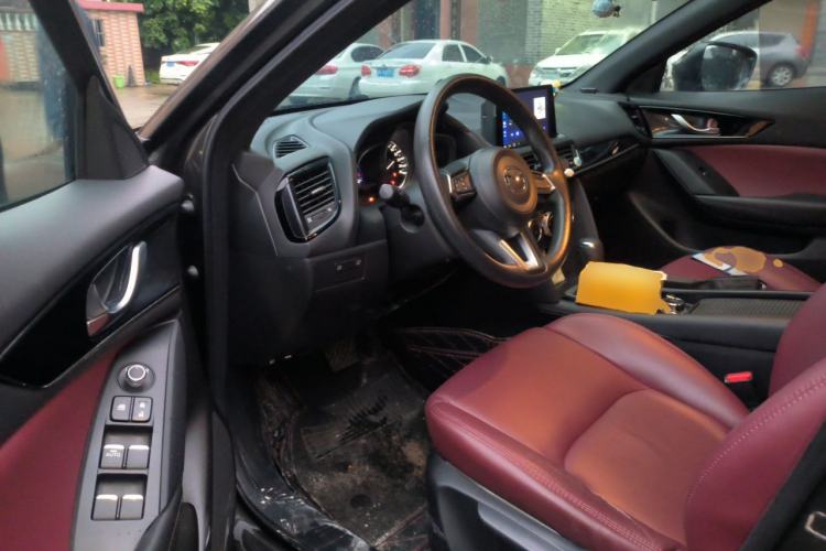 Used Mazda CX-4 2020 2.0L Automatic Two-Wheel Drive Blue Sky Dynamic Edition Driver Seat