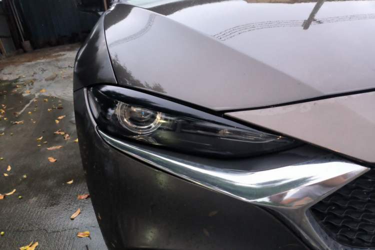 Used Mazda CX-4 2020 2.0L Automatic Two-Wheel Drive Blue Sky Dynamic Edition Right Front Headlight