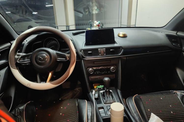 Used Mazda CX-4 2020 2.0L Automatic Two-Wheel Drive Blue Sky Exploration Edition Center Console
