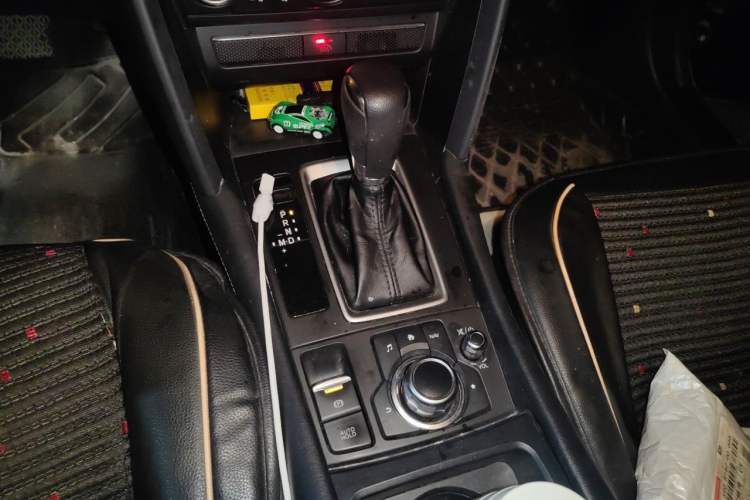 Used Mazda CX-4 2020 2.0L Automatic Two-Wheel Drive Blue Sky Exploration Edition Gear Lever
