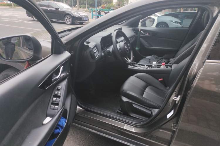 Used Mazda CX-4 2020 2.0L Automatic Two-Wheel Drive Blue Sky Exploration Edition Driver Seat