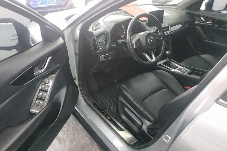 Used Mazda CX-4 2020 2.0L Automatic Two-Wheel Drive Blue Sky Exploration Edition Driver Seat