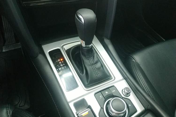 Used Mazda CX-4 2020 2.0L Automatic Two-Wheel Drive Blue Sky Exploration Edition Gear Lever