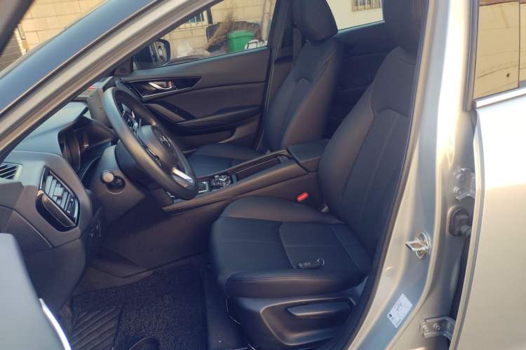 Used Mazda CX-4 2020 2.0L Automatic Two-Wheel Drive Blue Sky Dynamic Edition Left Front Seat
