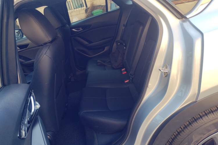Used Mazda CX-4 2020 2.0L Automatic Two-Wheel Drive Blue Sky Dynamic Edition Left Rear Seat