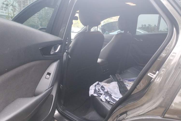 Used Mazda CX-4 2020 2.0L Automatic Two-Wheel Drive Blue Sky Exploration Edition Left Rear Seat